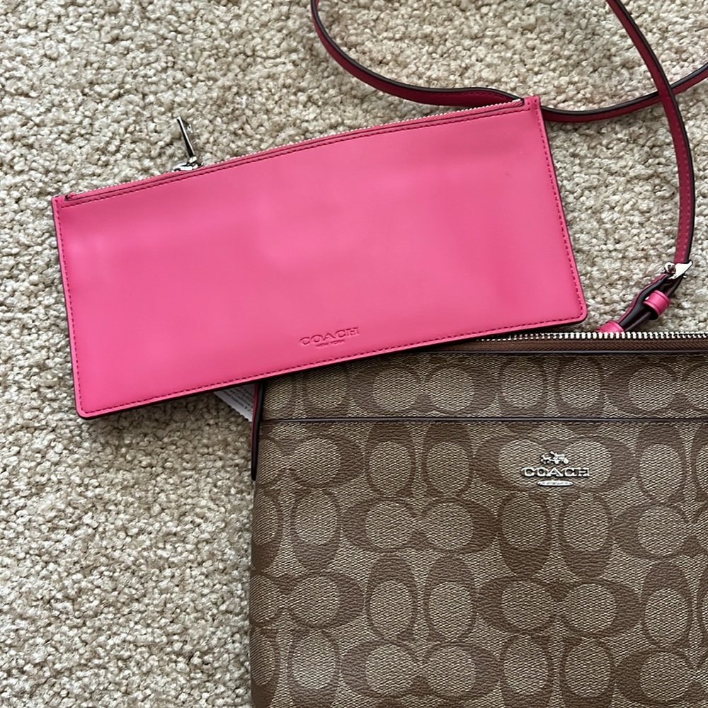 Brand New Coach Signature Ew Pop Crossbody bag with removable zip pouch - Picture 7 of 13